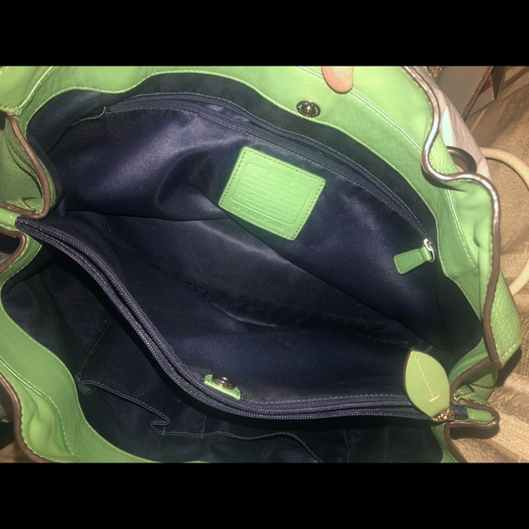 Coach purse - Picture 3 of 8